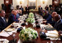 Donald Trump discute avec cinq présidents africains